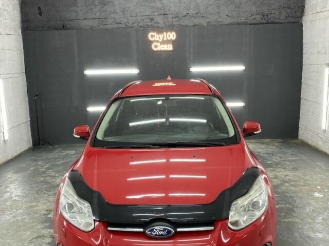 Червоний Форд Фокус, об'ємом двигуна 2 л та пробігом 297 тис. км за 6800 $, фото 1 на Automoto.ua