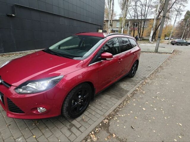 Червоний Форд Фокус, об'ємом двигуна 1.6 л та пробігом 26 тис. км за 13000 $, фото 1 на Automoto.ua