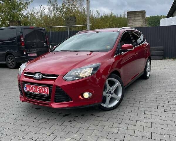 Красный Форд Фокус, объемом двигателя 1.6 л и пробегом 215 тыс. км за 8500 $, фото 1 на Automoto.ua