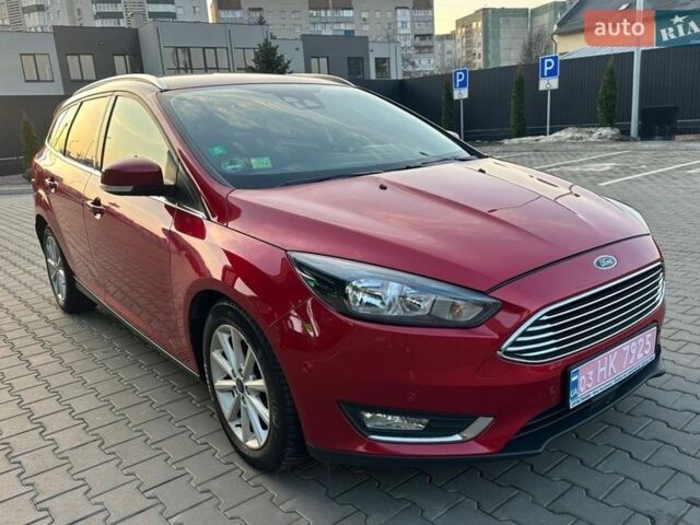 Красный Форд Фокус, объемом двигателя 1.5 л и пробегом 240 тыс. км за 9990 $, фото 1 на Automoto.ua