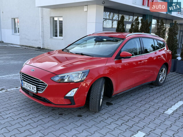 Красный Форд Фокус, объемом двигателя 1.5 л и пробегом 195 тыс. км за 11950 $, фото 1 на Automoto.ua