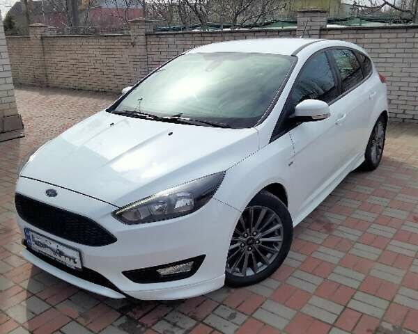 Форд Фокус, объемом двигателя 1.5 л и пробегом 161 тыс. км за 12500 $, фото 1 на Automoto.ua