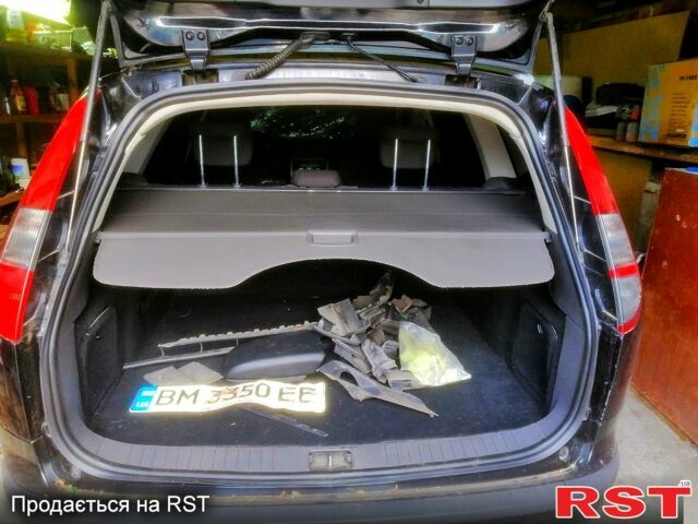 Форд Фокус, объемом двигателя 1.6 л и пробегом 230 тыс. км за 2000 $, фото 1 на Automoto.ua
