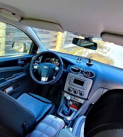 Форд Фокус, объемом двигателя 1.6 л и пробегом 242 тыс. км за 5400 $, фото 1 на Automoto.ua