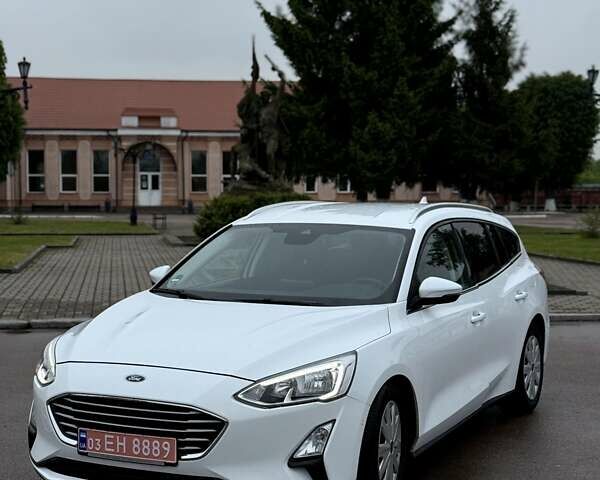 Форд Фокус, объемом двигателя 1.5 л и пробегом 174 тыс. км за 13200 $, фото 1 на Automoto.ua