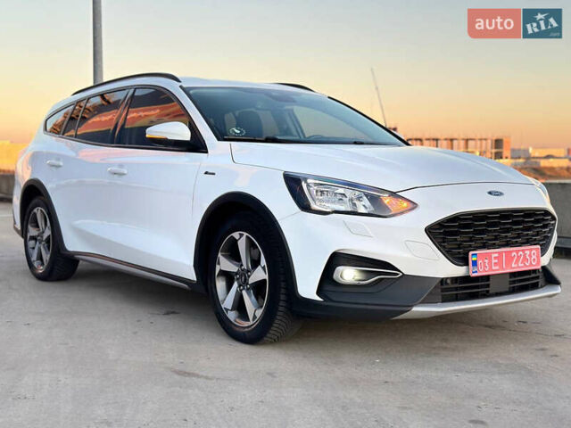 Форд Фокус, объемом двигателя 1.5 л и пробегом 207 тыс. км за 13700 $, фото 1 на Automoto.ua