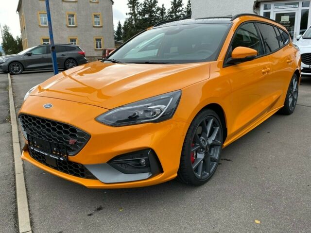 Жовтий Форд Фокус, об'ємом двигуна 2.3 л та пробігом 1 тис. км за 55000 $, фото 1 на Automoto.ua