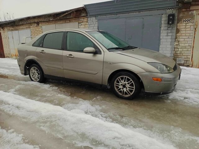 Серый Форд Фокус, объемом двигателя 1.7 л и пробегом 417 тыс. км за 1800 $, фото 1 на Automoto.ua