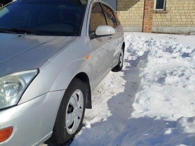 Серый Форд Фокус, объемом двигателя 1.6 л и пробегом 300 тыс. км за 2500 $, фото 1 на Automoto.ua