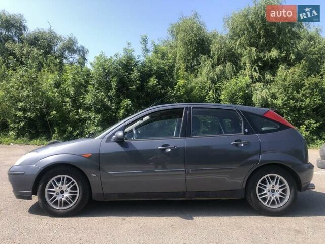 Серый Форд Фокус, объемом двигателя 2 л и пробегом 261 тыс. км за 3600 $, фото 1 на Automoto.ua