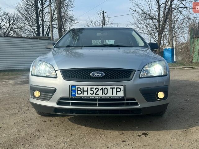 Сірий Форд Фокус, об'ємом двигуна 1.6 л та пробігом 186 тис. км за 3500 $, фото 1 на Automoto.ua