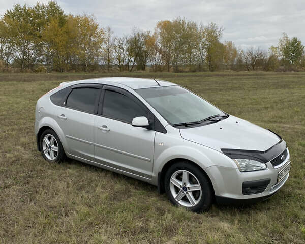 Серый Форд Фокус, объемом двигателя 2 л и пробегом 160 тыс. км за 5900 $, фото 1 на Automoto.ua