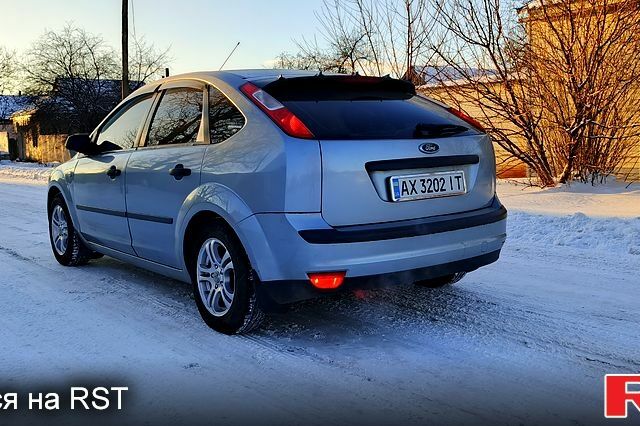 Сірий Форд Фокус, об'ємом двигуна 1.4 л та пробігом 257 тис. км за 4500 $, фото 1 на Automoto.ua