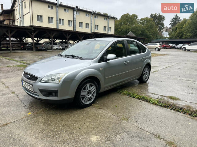 Сірий Форд Фокус, об'ємом двигуна 2 л та пробігом 320 тис. км за 3750 $, фото 1 на Automoto.ua