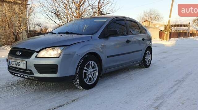 Серый Форд Фокус, объемом двигателя 1.4 л и пробегом 257 тыс. км за 4500 $, фото 1 на Automoto.ua