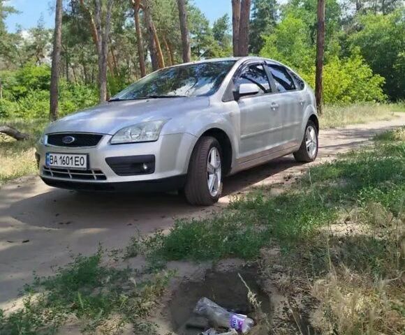 Сірий Форд Фокус, об'ємом двигуна 1.6 л та пробігом 218 тис. км за 2398 $, фото 1 на Automoto.ua