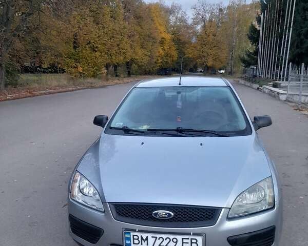 Серый Форд Фокус, объемом двигателя 1.6 л и пробегом 287 тыс. км за 5500 $, фото 1 на Automoto.ua