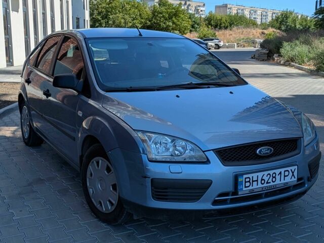 Серый Форд Фокус, объемом двигателя 1.6 л и пробегом 230 тыс. км за 4700 $, фото 1 на Automoto.ua