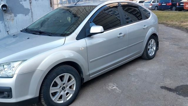 Сірий Форд Фокус, об'ємом двигуна 1.6 л та пробігом 266 тис. км за 4500 $, фото 1 на Automoto.ua