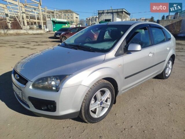 Серый Форд Фокус, объемом двигателя 1.56 л и пробегом 204 тыс. км за 3999 $, фото 1 на Automoto.ua