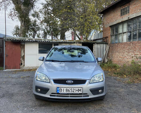 Серый Форд Фокус, объемом двигателя 1.75 л и пробегом 363 тыс. км за 3700 $, фото 1 на Automoto.ua