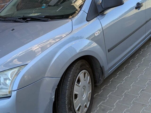 Сірий Форд Фокус, об'ємом двигуна 1.6 л та пробігом 230 тис. км за 3350 $, фото 1 на Automoto.ua