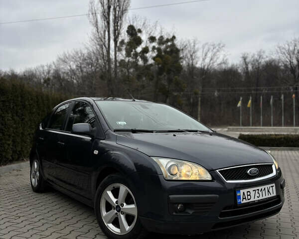 Сірий Форд Фокус, об'ємом двигуна 1.6 л та пробігом 206 тис. км за 4300 $, фото 1 на Automoto.ua