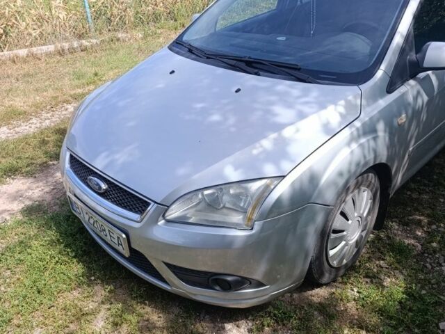 Серый Форд Фокус, объемом двигателя 1.8 л и пробегом 289 тыс. км за 4000 $, фото 1 на Automoto.ua
