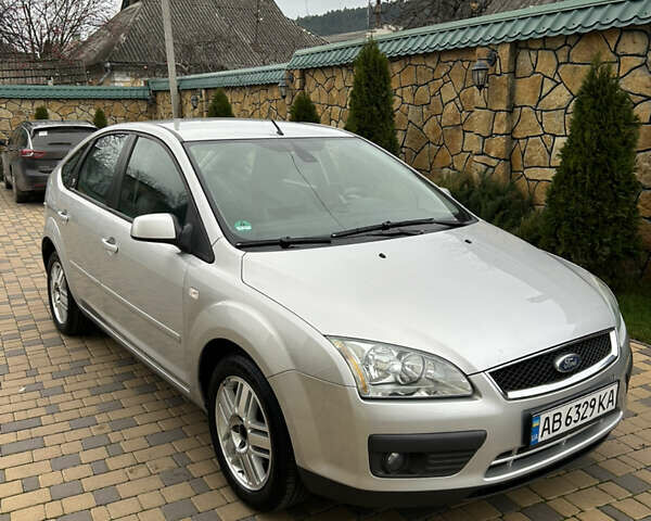 Сірий Форд Фокус, об'ємом двигуна 1.6 л та пробігом 268 тис. км за 4300 $, фото 1 на Automoto.ua