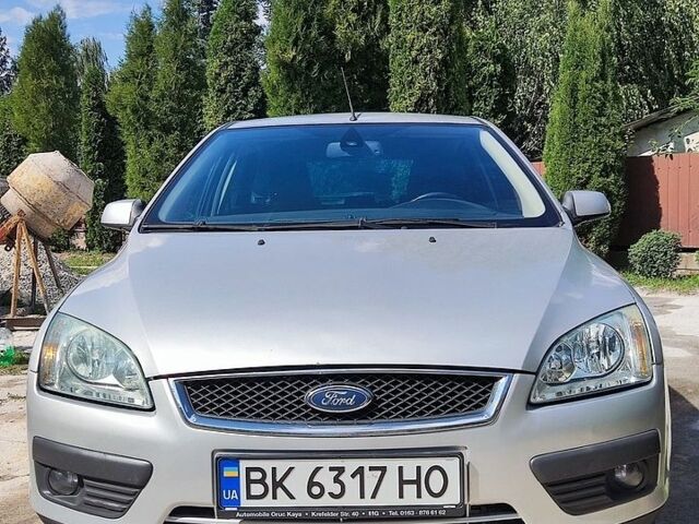 Сірий Форд Фокус, об'ємом двигуна 1.8 л та пробігом 337 тис. км за 4600 $, фото 1 на Automoto.ua