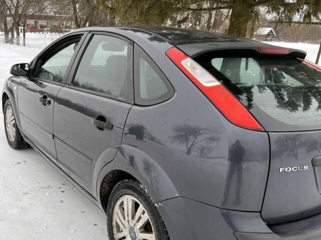 Серый Форд Фокус, объемом двигателя 1.6 л и пробегом 237 тыс. км за 1350 $, фото 1 на Automoto.ua
