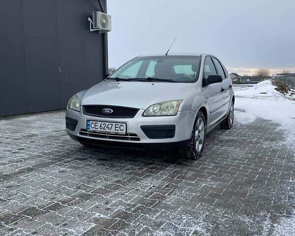 Серый Форд Фокус, объемом двигателя 1.8 л и пробегом 300 тыс. км за 4299 $, фото 1 на Automoto.ua