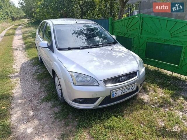 Серый Форд Фокус, объемом двигателя 1.8 л и пробегом 289 тыс. км за 4000 $, фото 1 на Automoto.ua