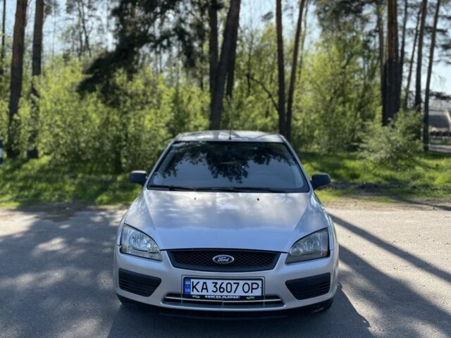 Сірий Форд Фокус, об'ємом двигуна 1.6 л та пробігом 385 тис. км за 3300 $, фото 1 на Automoto.ua