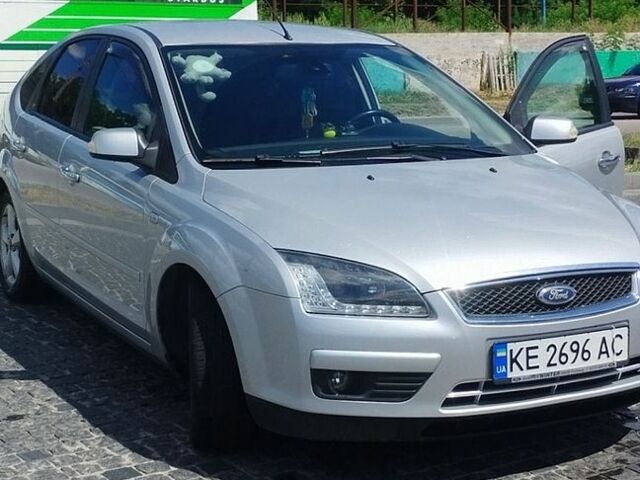 Сірий Форд Фокус, об'ємом двигуна 2 л та пробігом 194 тис. км за 5700 $, фото 1 на Automoto.ua