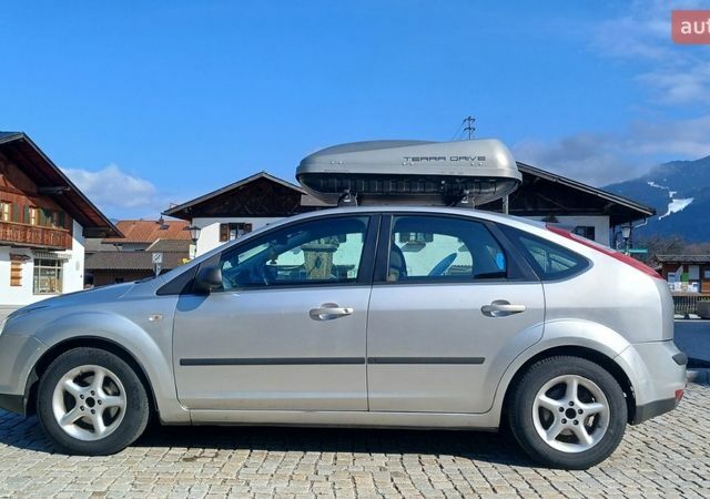 Сірий Форд Фокус, об'ємом двигуна 1.56 л та пробігом 360 тис. км за 4000 $, фото 1 на Automoto.ua