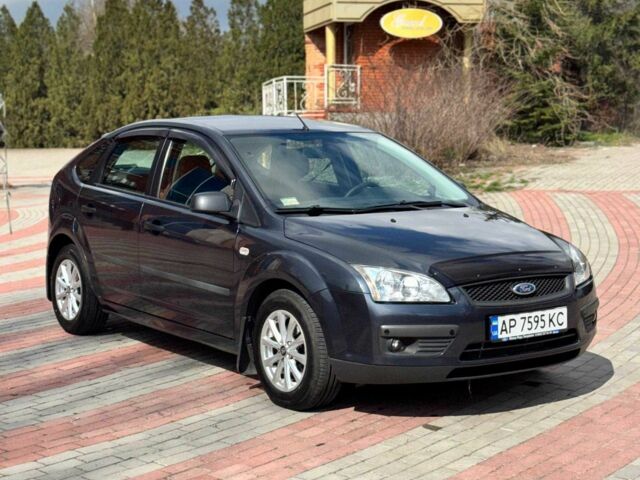 Серый Форд Фокус, объемом двигателя 1.6 л и пробегом 62 тыс. км за 6500 $, фото 1 на Automoto.ua