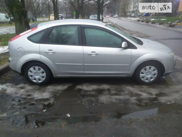 Сірий Форд Фокус, об'ємом двигуна 1.4 л та пробігом 182 тис. км за 5300 $, фото 1 на Automoto.ua