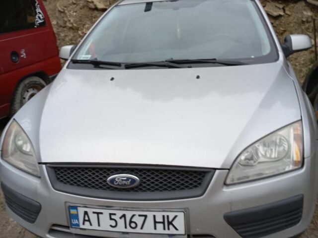 Серый Форд Фокус, объемом двигателя 1.6 л и пробегом 361 тыс. км за 3700 $, фото 1 на Automoto.ua