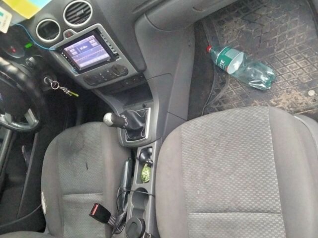 Серый Форд Фокус, объемом двигателя 1.8 л и пробегом 27 тыс. км за 2500 $, фото 1 на Automoto.ua