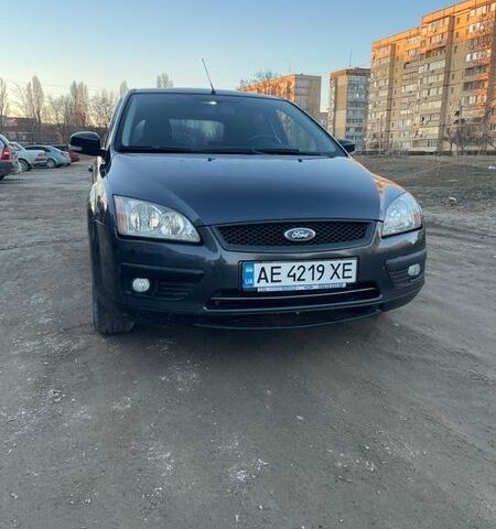 Серый Форд Фокус, объемом двигателя 1.6 л и пробегом 257 тыс. км за 4999 $, фото 1 на Automoto.ua