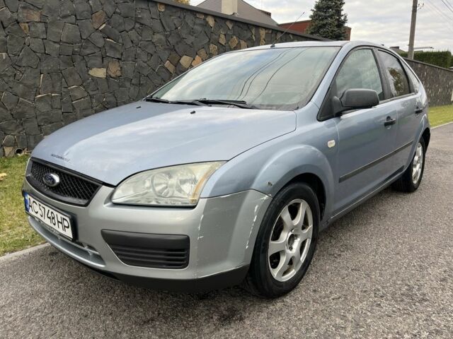 Серый Форд Фокус, объемом двигателя 1.4 л и пробегом 260 тыс. км за 2100 $, фото 1 на Automoto.ua