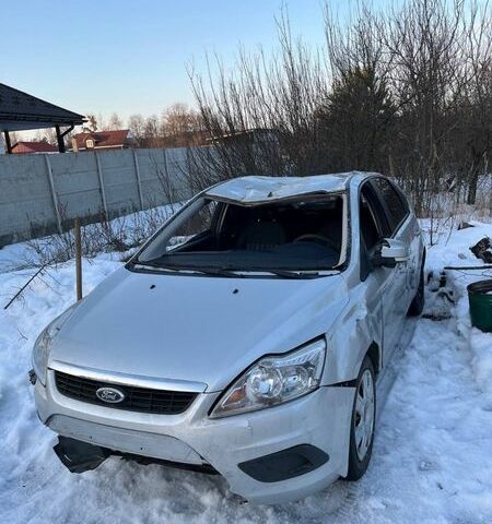 Серый Форд Фокус, объемом двигателя 1.6 л и пробегом 102 тыс. км за 3000 $, фото 1 на Automoto.ua