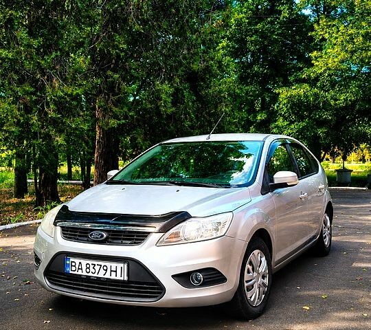 Сірий Форд Фокус, об'ємом двигуна 1.6 л та пробігом 200 тис. км за 4000 $, фото 1 на Automoto.ua