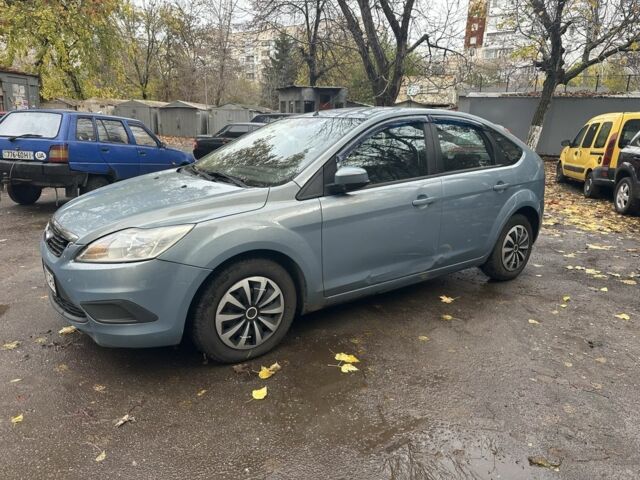 Серый Форд Фокус, объемом двигателя 1.6 л и пробегом 250 тыс. км за 3700 $, фото 1 на Automoto.ua