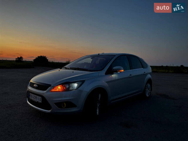 Форд Фокус 2008 в Староконстантинов на Automoto.ua Серый Форд Фокус, объемом двигателя 1.6 л и пробегом 295 тыс. км за 5500 $, фото 1 на Automoto.ua