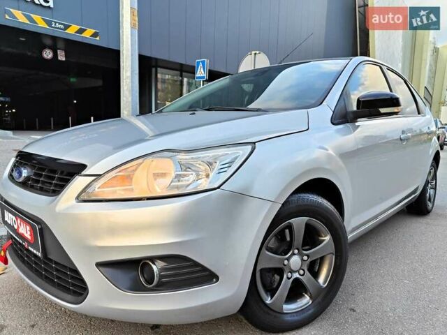 Форд Фокус 2008 в Киеве на Automoto.ua Серый Форд Фокус, объемом двигателя 1.6 л и пробегом 188 тыс. км за 5490 $, фото 1 на Automoto.ua