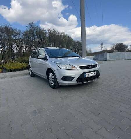 Серый Форд Фокус, объемом двигателя 1.6 л и пробегом 168 тыс. км за 5500 $, фото 1 на Automoto.ua