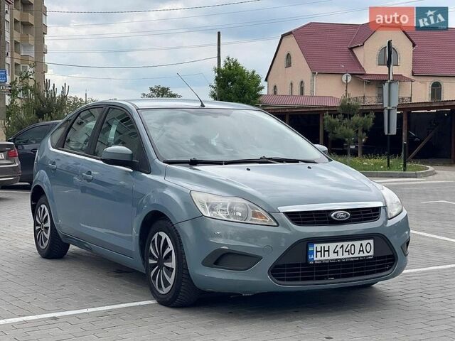 Серый Форд Фокус, объемом двигателя 1.6 л и пробегом 255 тыс. км за 4700 $, фото 1 на Automoto.ua