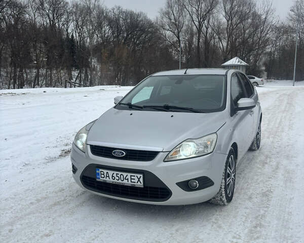Сірий Форд Фокус, об'ємом двигуна 1.6 л та пробігом 211 тис. км за 4699 $, фото 1 на Automoto.ua